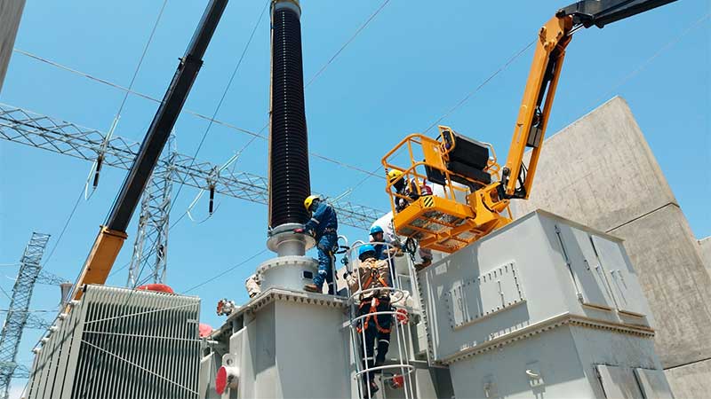 Montan 7 autotransformadores para que Santa Cruz cuente con su primera línea eléctrica de extra alta tensión