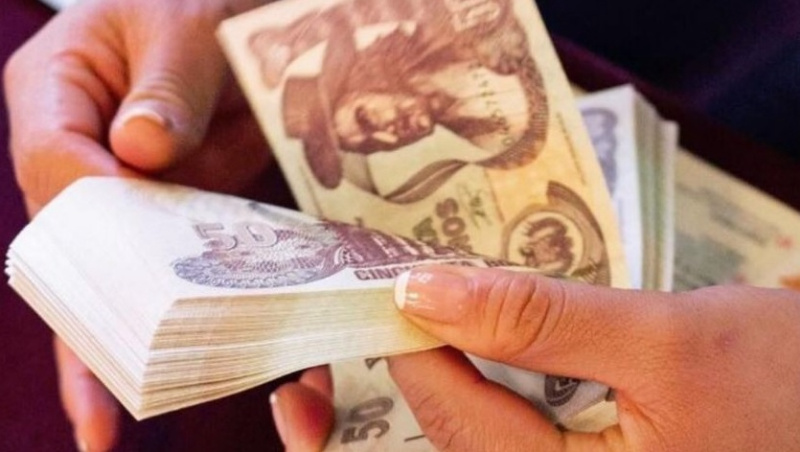 Ante entidades financieras en crisis Presidente aprueba salvavidas patrimonial