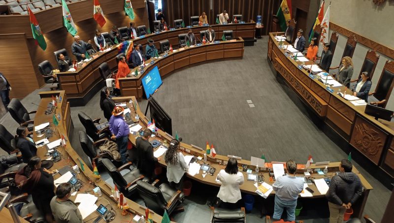 Balazo en el congreso desata el pánico