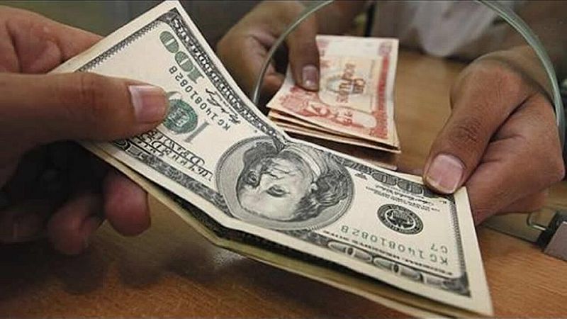 Dólar oficial cae a Bs 11,90 este viernes en Bolivia