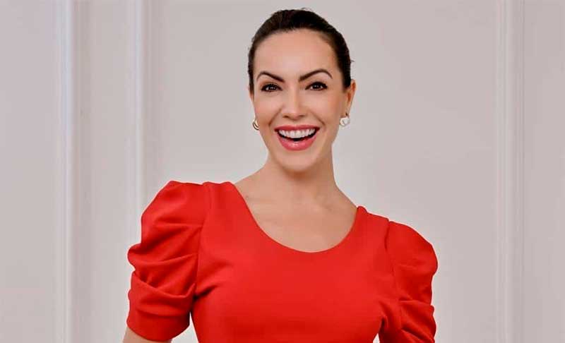 Gary Añez ficha a una exreina del carnaval para salvar su lista de concejales