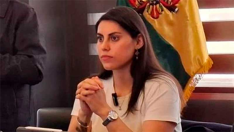 La burla de los 10 años: Barrientos desata la furia de Santa Cruz por la coparticipación