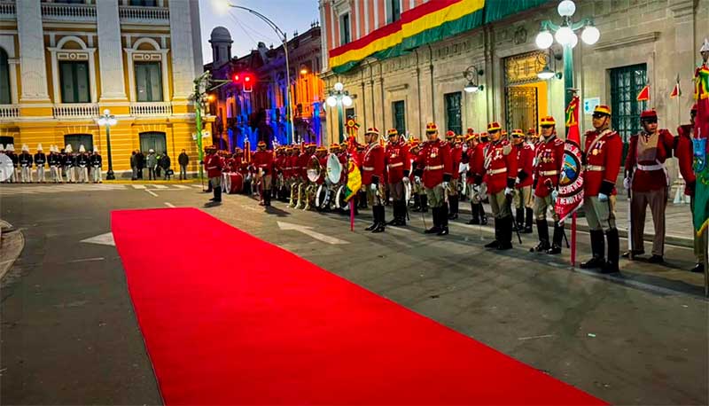 Civismo y política marcan 217 años de grito libertario
