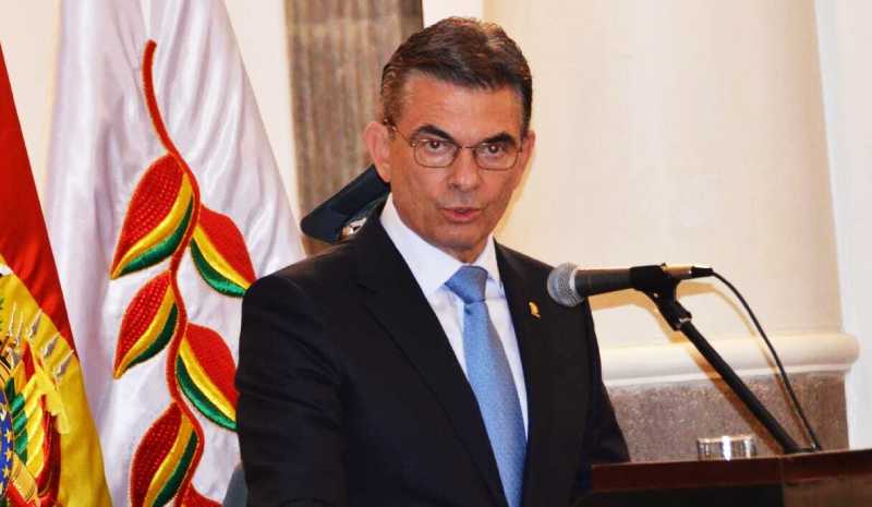 Más de $us 7.000 millones harán cambiar la Constitución