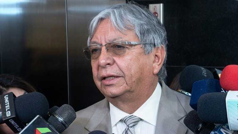 Gobierno quita subvención a carburantes para ayudar a los pobres