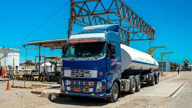 El Gobierno admite crisis y libera la importación de petróleo con impuesto cero