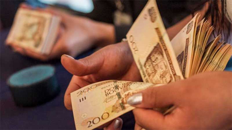 Sistema de impuestos asfixia a Bolivia con deuda impagable de Bs 700.000 millones