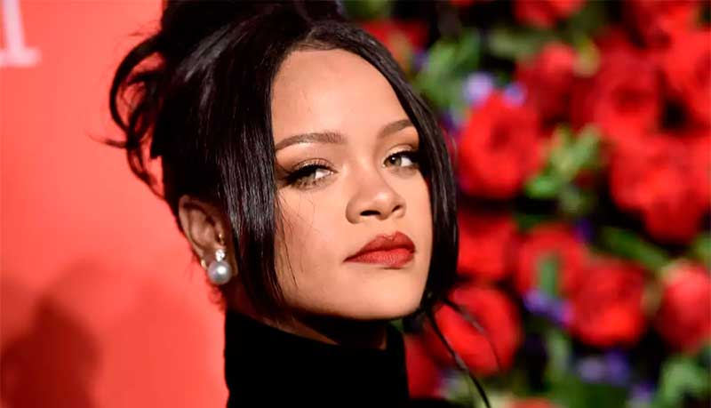 Rihanna es nombrada la tercera mejor artista pop del siglo XXI