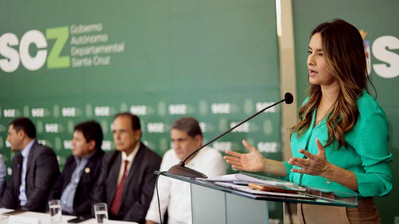 Santa Cruz exige que el gobernador comande a la Policía