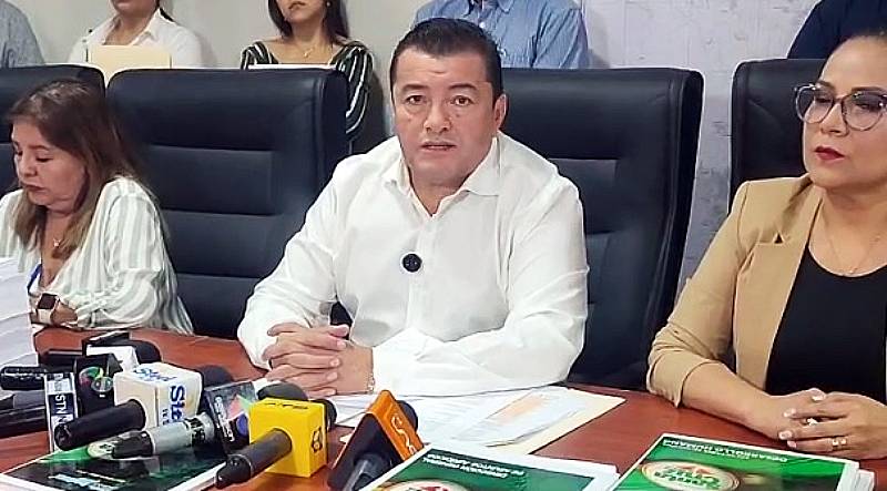Exigen aprehensión de Jhonny Fernández por malversación y desfalco