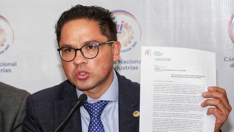 Bloqueos: Miles de obreros a punto de quedar sin trabajo