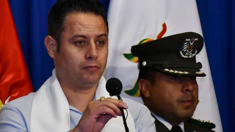 Edmand Lara frente al músculo legislativo y el berrinche del protocolo