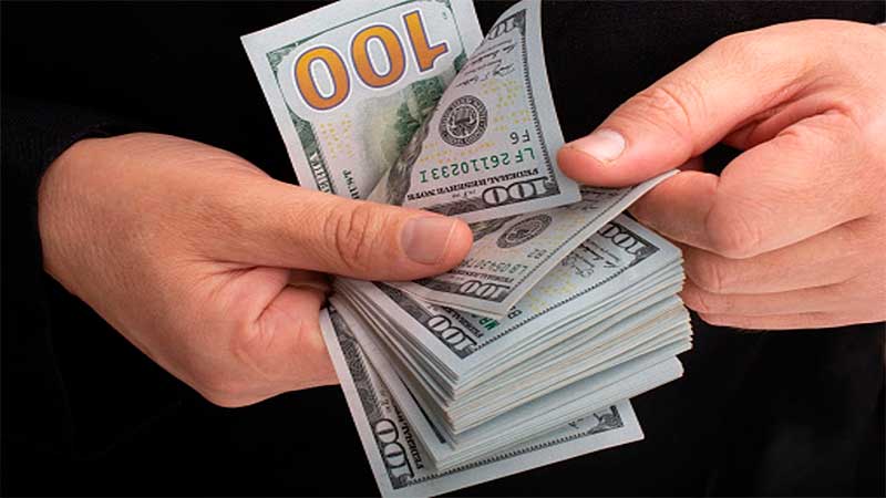 El dólar blue baja la barrera de los 9 bolivianos: ¿Calma real o un respiro antes de la tormenta?