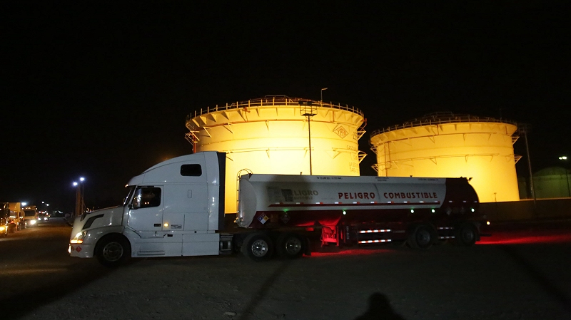 4 millones de litros de gasolina y diésel para cubrir 100% de la demanda de La Paz