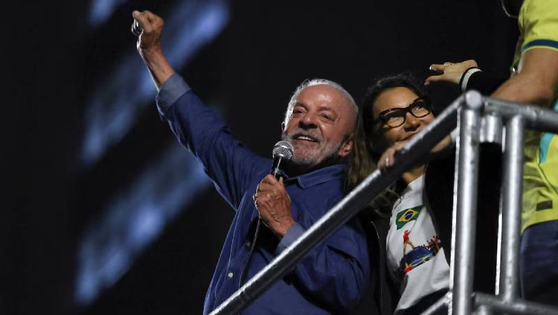 Exabogado de Lula amplió la votación dos horas por primera vez en una elección