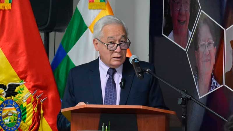 Gobierno autoriza descuentos sindicales de aportes a jubilados en el Senasir